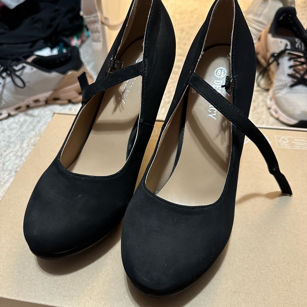 Delicacy Black Heels Sleek